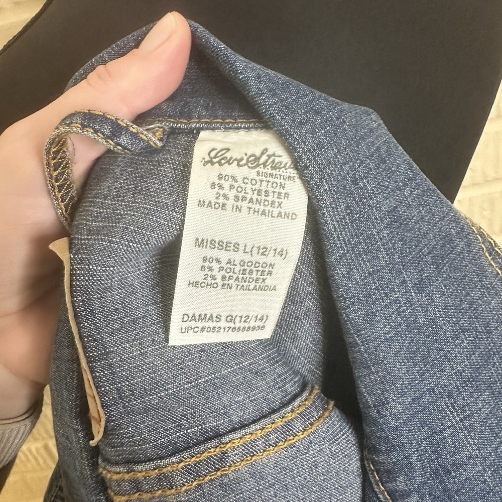 Levi Strauss Distressed Trucker Jean‎ Denim Blue Womens Stretch Coat Jacket L - Picture 6 of 6